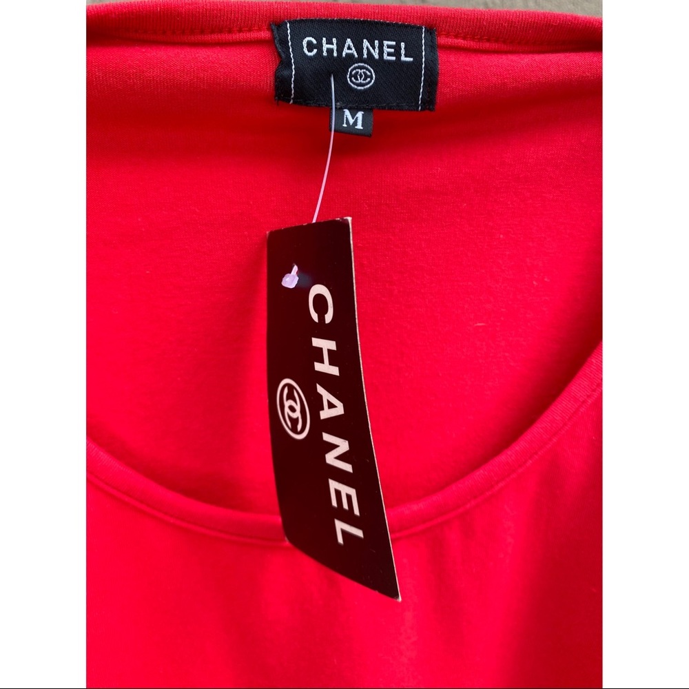 Chanel women’s tee new with tags NWT